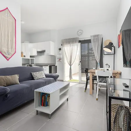 Home2book Sunny Terrace & Pool, * 칼레타데푸스테