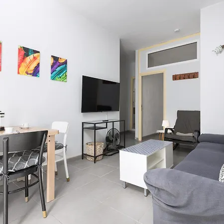 Home2book Sunny Terrace & Pool, 칼레타데푸스테